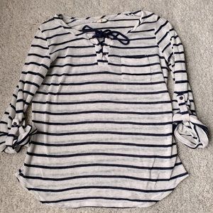 🎆🎇3for$9 striped top- navy and white- size M